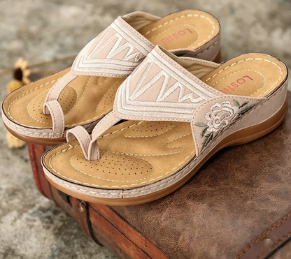 Sandales brodées rétro pour femme | Soutien de la voûte plantaire ergonomique — Marchez toute la journée sans fatigue | Antidérapantes & respirantes