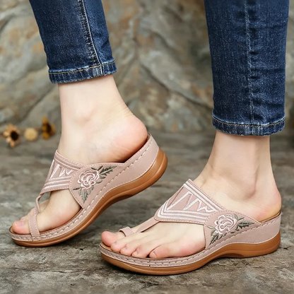 Sandales brodées rétro pour femme | Soutien de la voûte plantaire ergonomique — Marchez toute la journée sans fatigue | Antidérapantes & respirantes